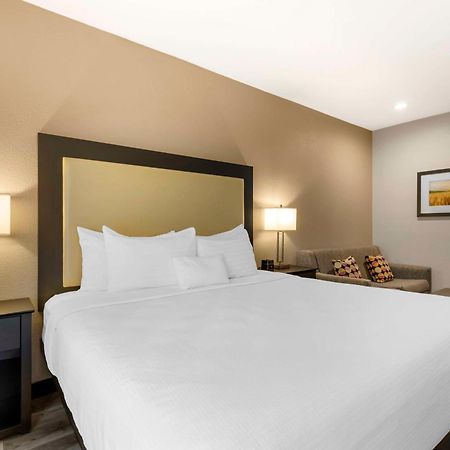 Best Western Plus Des Moines West Inn & Suites Clive Dış mekan fotoğraf