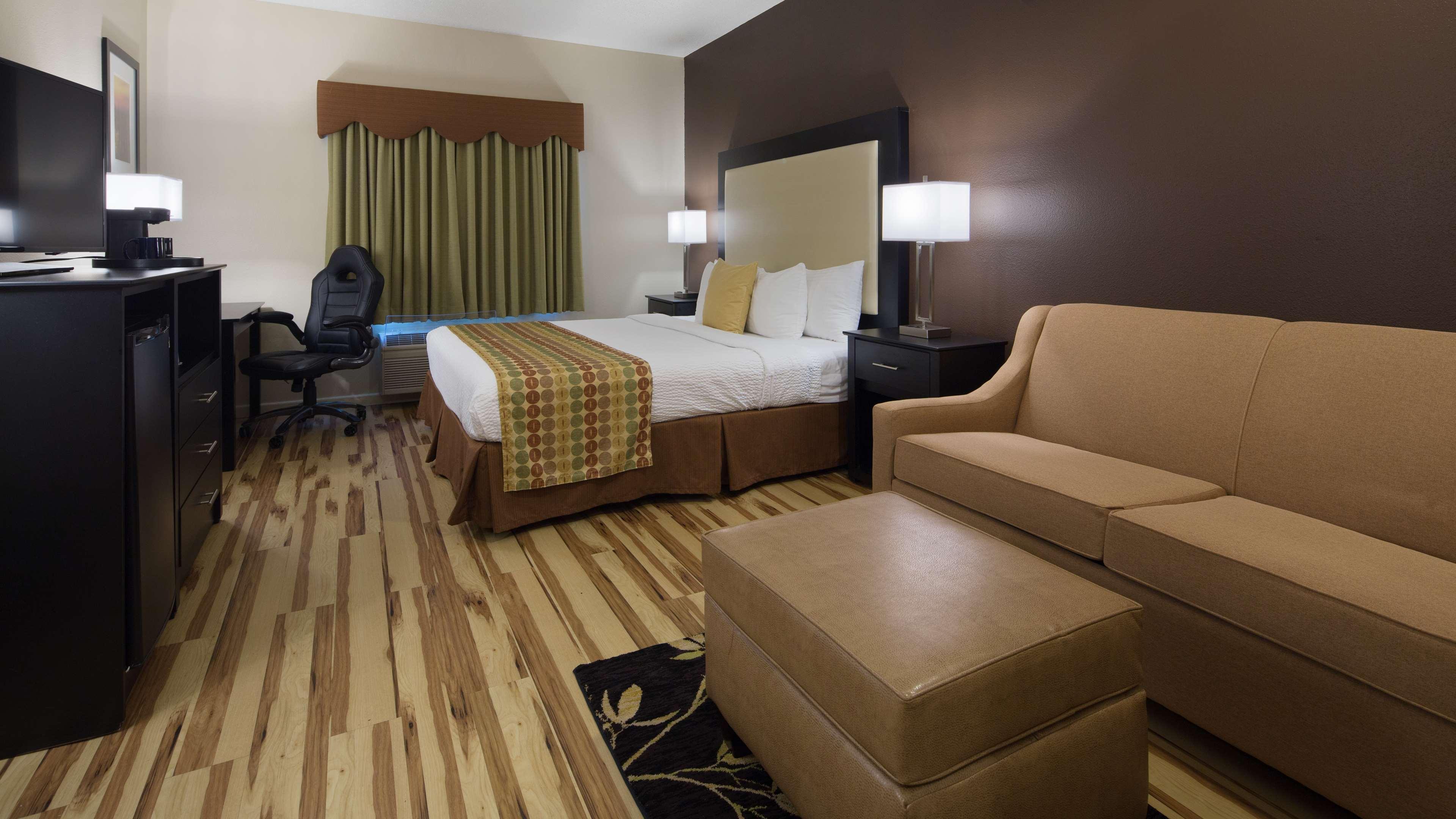 Best Western Plus Des Moines West Inn & Suites Clive Dış mekan fotoğraf