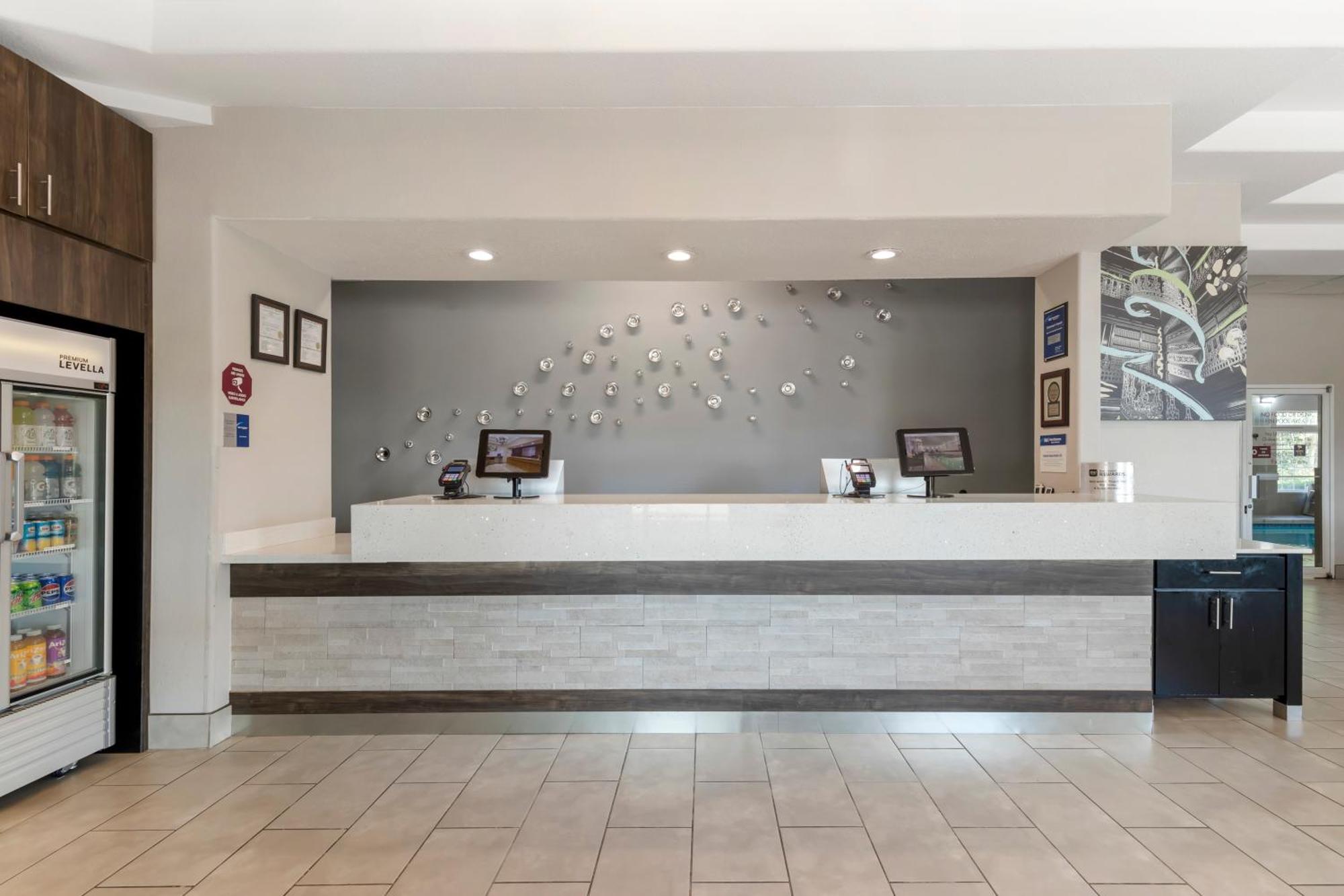 Best Western Plus Des Moines West Inn & Suites Clive Dış mekan fotoğraf