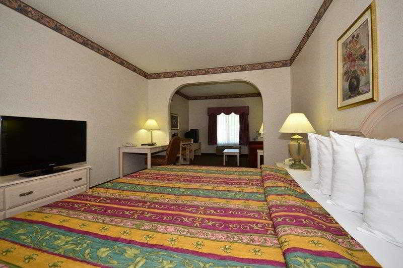 Best Western Plus Des Moines West Inn & Suites Clive Dış mekan fotoğraf