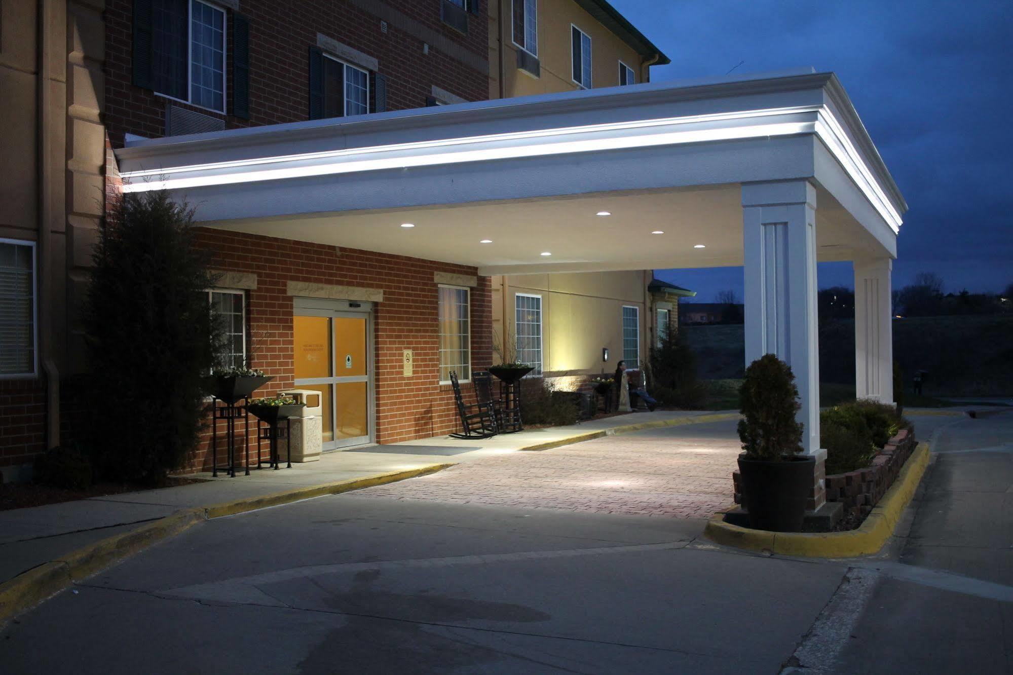 Best Western Plus Des Moines West Inn & Suites Clive Dış mekan fotoğraf