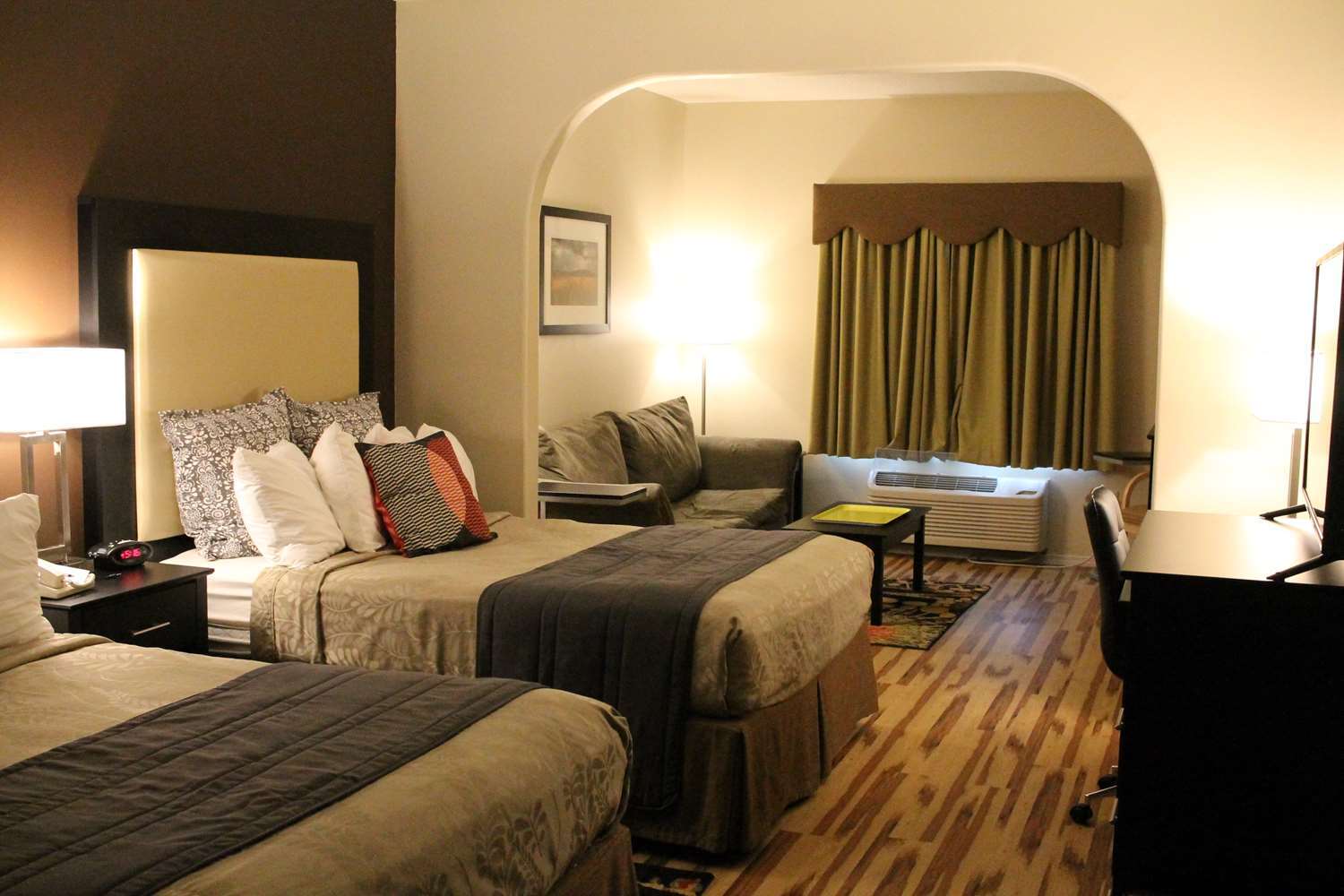 Best Western Plus Des Moines West Inn & Suites Clive Dış mekan fotoğraf